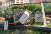 20080828_085357 La fine delle panchine di Isola Art Center.jpg